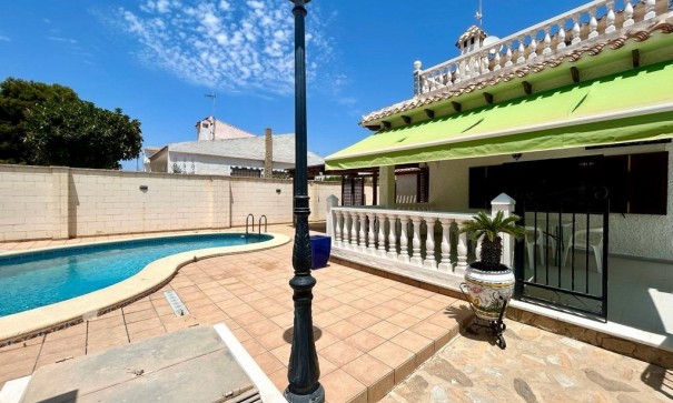Revente - Villa Individuelle -
Orihuela Costa - La Zenia