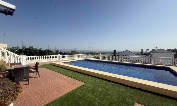 Revente - Villa Individuelle -
Almoradí