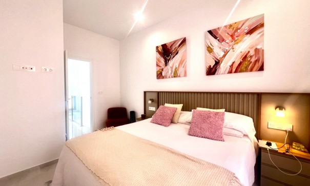 Sprzedaż - Willa wolnostojąca -
Torrevieja - La Siesta - El Salado - Torreta