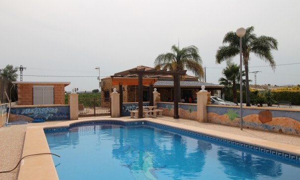 Herverkoop - Vrijstaande Villa -
Fortuna