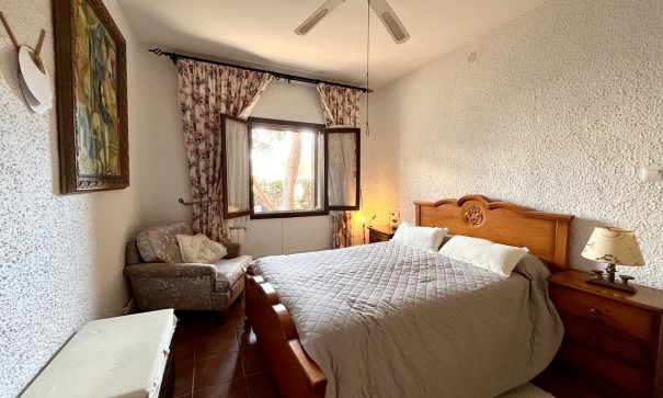 Resale - Freistehende Villa -
Cabo Roig