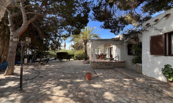 Resale - Freistehende Villa -
Cabo Roig