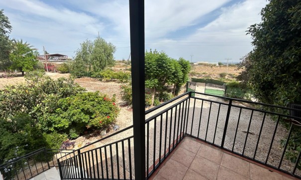 Herverkoop - Finca Landelijk pand -
Crevillente