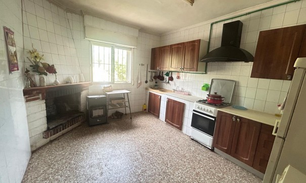 Herverkoop - Finca Landelijk pand -
Crevillente