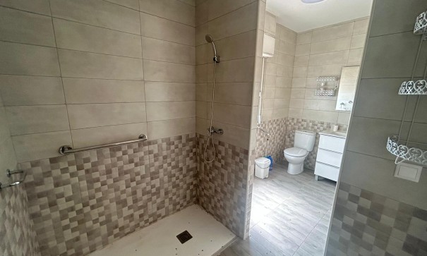 Herverkoop - Finca Landelijk pand -
Crevillente