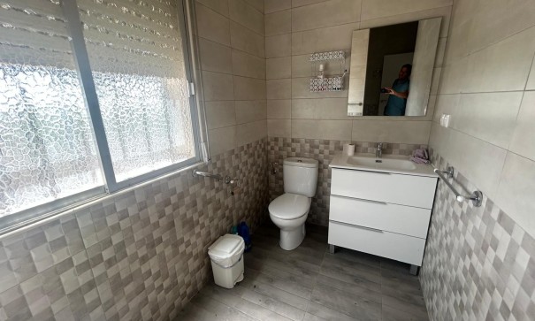 Herverkoop - Finca Landelijk pand -
Crevillente