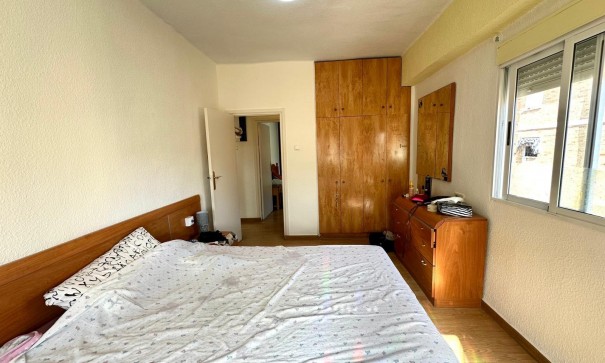 Resale - Wohnung Appartement -
Torrevieja - Estacion de autobuses