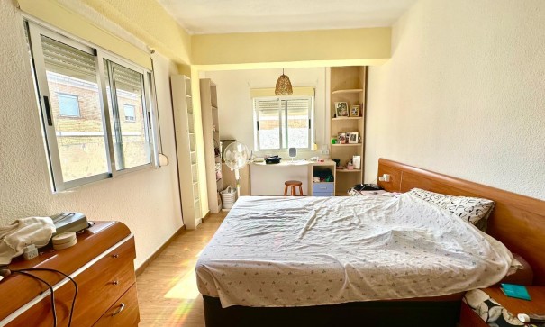 Resale - Wohnung Appartement -
Torrevieja - Estacion de autobuses