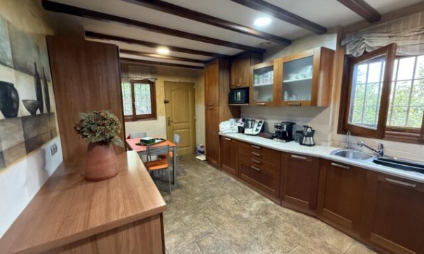 Sale - Detached Villa -
Elda