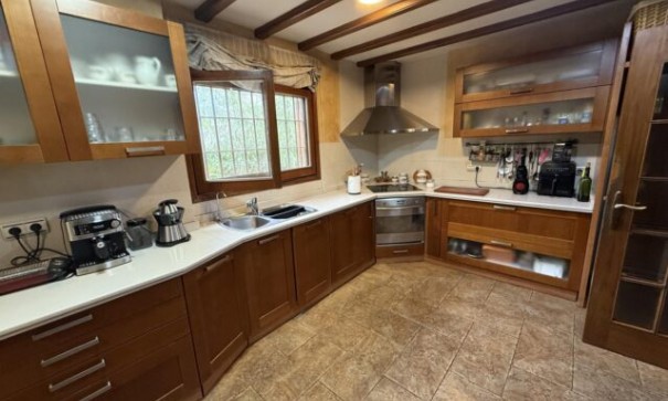 Sale - Detached Villa -
Elda