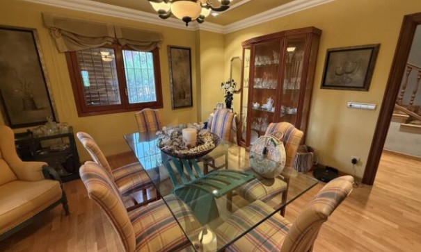 Sale - Detached Villa -
Elda