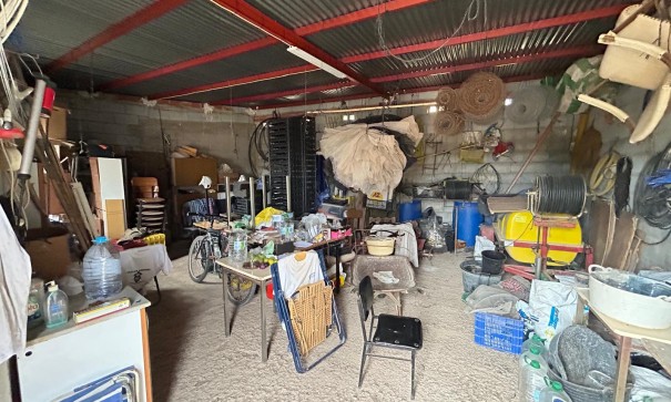 Återförsäljning - Finca lantlig egendom -
Albatera