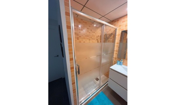 Resale - Stadthaus -
El Mojon