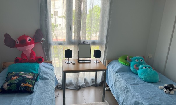 Resale - Stadthaus -
El Mojon