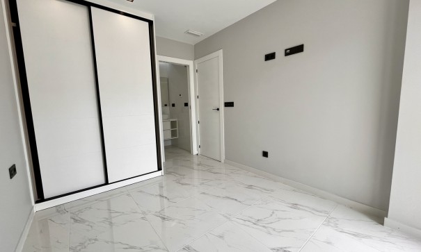 Sprzedaż - Apartament mieszkanie -
Punta Prima