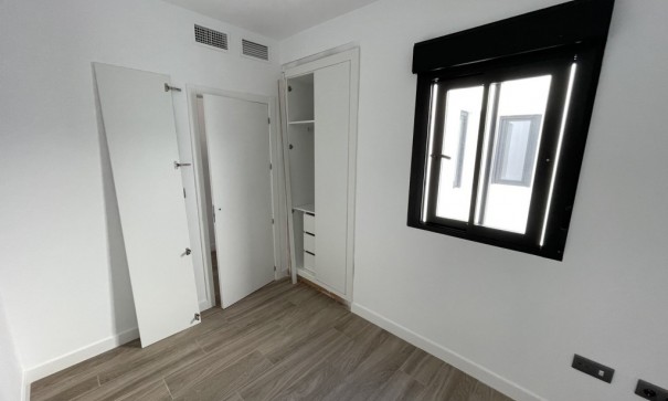 Herverkoop - Apartement Flat -
Algorfa