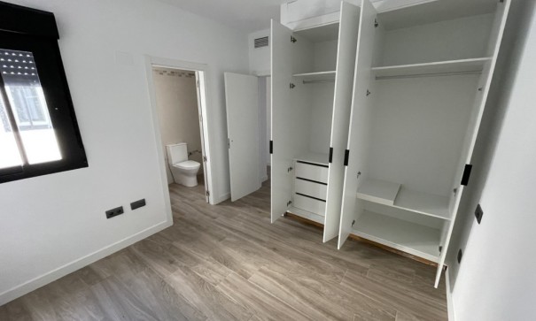 Herverkoop - Apartement Flat -
Algorfa