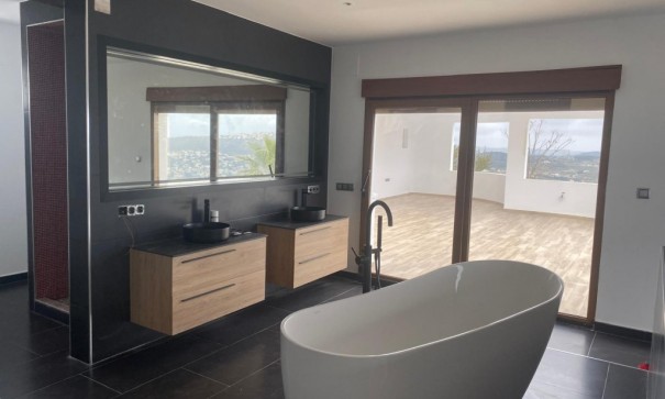 Återförsäljning - Fristående villa -
Moraira