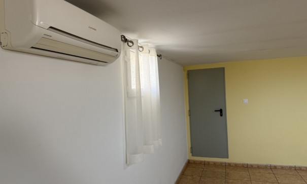 Revente - Appartement -
La Puebla