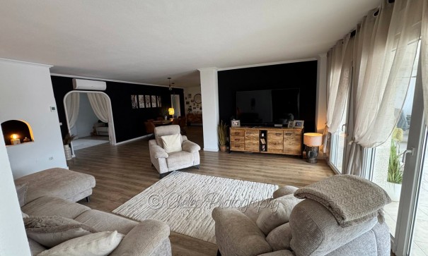 Resale - Freistehende Villa -
Rojales