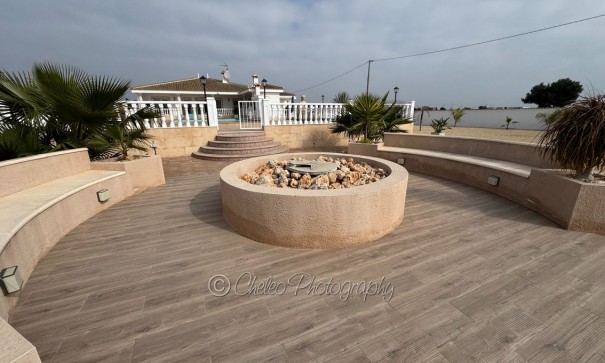 Resale - Freistehende Villa -
Rojales