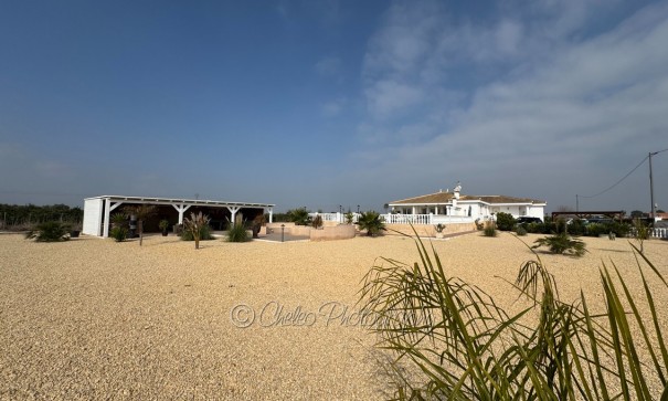 Resale - Freistehende Villa -
Rojales