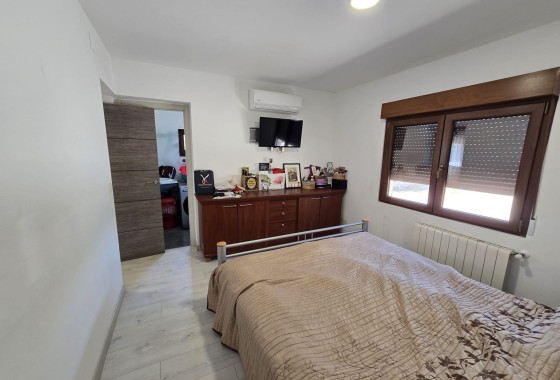 Herverkoop - Vrijstaande Villa -
SAX