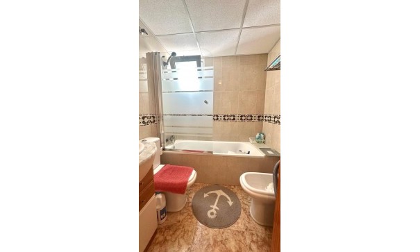 Resale - Wohnung Appartement -
Torrevieja - Playa del cura