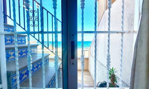 Resale - Wohnung Appartement -
Torrevieja - Playa del cura