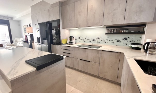 Resale - Wohnung Appartement -
Pilar de la Horadada