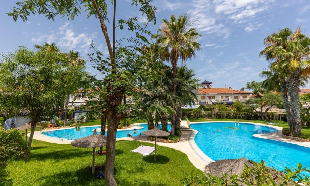Återförsäljning - Lägenhet lägenhet -
Torrevieja - Cañada del Molino