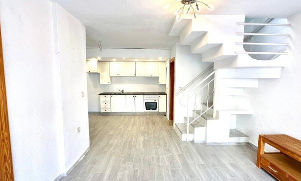 Sale - Town house -
Torrevieja - Carrefour