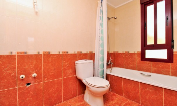 Sale - Town house -
Los Desamparados