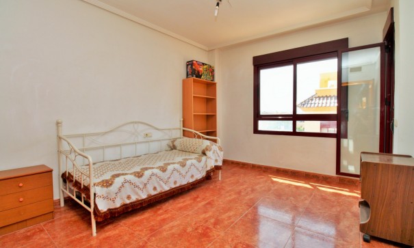 Sale - Town house -
Los Desamparados