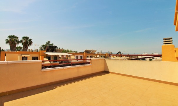 Sale - Town house -
Los Desamparados