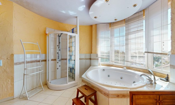 Sale - Detached Villa -
Orihuela Costa - La Zenia