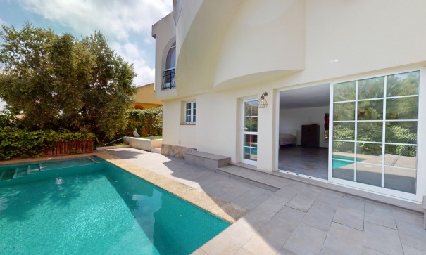 Sale - Detached Villa -
Orihuela Costa - La Zenia