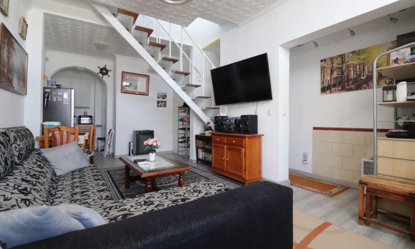 Sale - Town house -
Torrevieja - Torretas