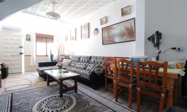 Sale - Town house -
Torrevieja - Torretas