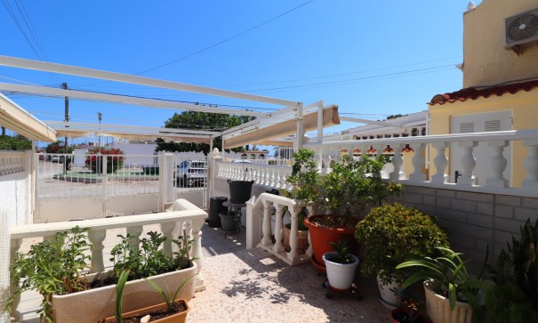 Sale - Town house -
Torrevieja - Torretas