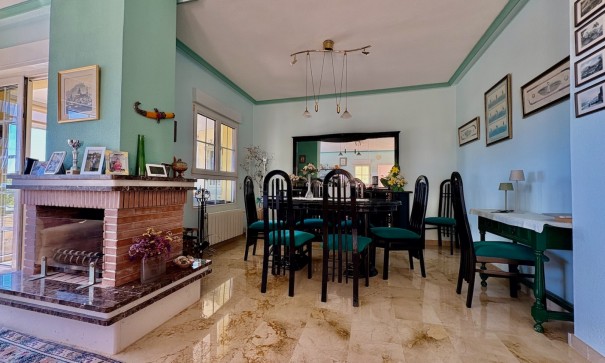 Sale - Town house -
Orihuela - Villamartin