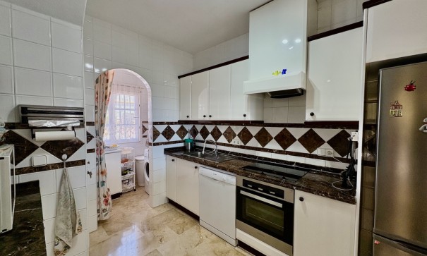 Sale - Town house -
Orihuela - Villamartin
