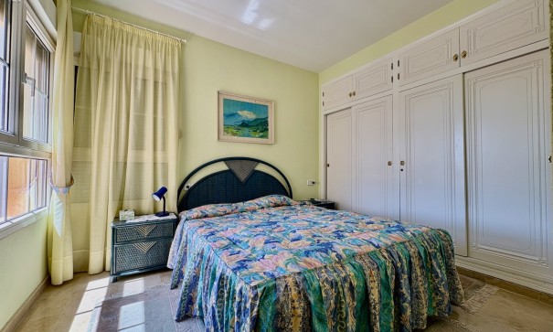 Sale - Town house -
Orihuela - Villamartin