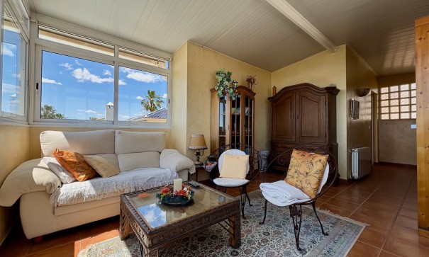 Sale - Town house -
Orihuela - Villamartin