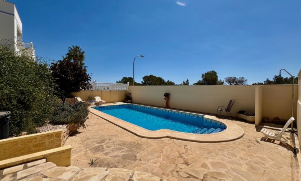 Sale - Town house -
Orihuela - Villamartin