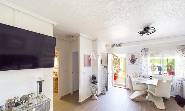 Videresalg - Fritliggende villa -
Pinar de Campoverde