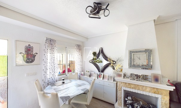 Videresalg - Fritliggende villa -
Pinar de Campoverde