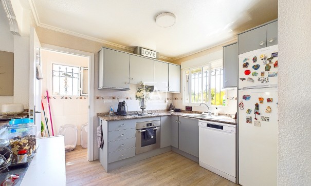 Videresalg - Fritliggende villa -
Pinar de Campoverde