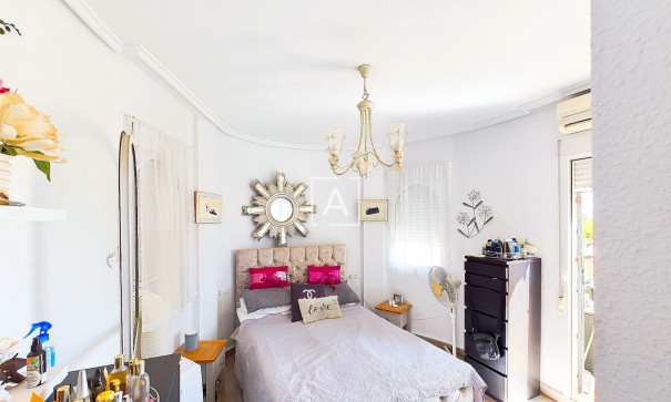 Videresalg - Fritliggende villa -
Pinar de Campoverde