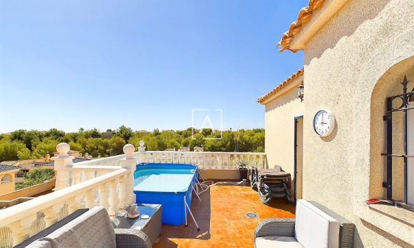 Videresalg - Fritliggende villa -
Pinar de Campoverde